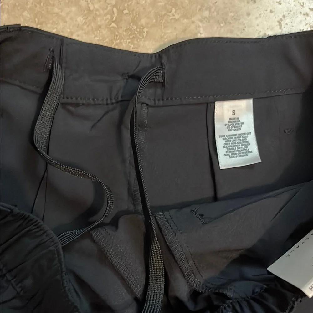 💕HP💕Men’s Aeropostale pull on Black Flat Front Shorts - Picture 6 of 6